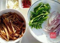 炒咸菜的做法图解2