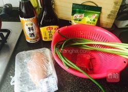 蒜苔炒鸡胸肉的做法图解1