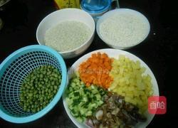 香肠土豆焖饭的做法图解1