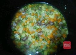 香肠土豆焖饭的做法图解6