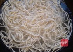 皮蛋什锦凉拌面的做法图解8