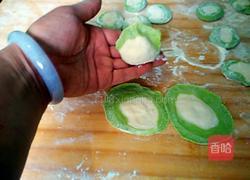 翡翠芸豆肉饺子的做法图解7