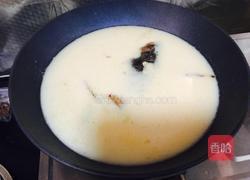 鱼头豆腐汤的做法图解2
