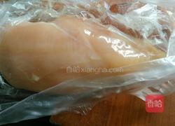 青椒胡萝卜炒鸡丝的做法图解1