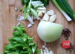 孜然鸡胗炒洋葱的做法图解3