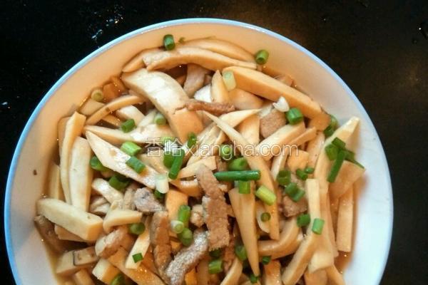 肉丝炒鸡腿蘑
