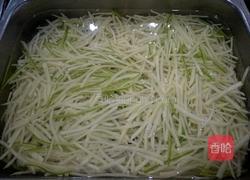 酱香土豆丝的做法图解2
