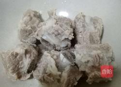 番茄玉米排骨汤的做法图解4