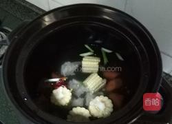 番茄玉米排骨汤的做法图解5