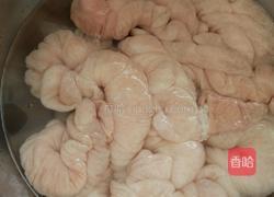 爆炒酱肥肠的做法图解1