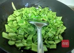 干煸豆角的做法图解5