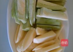 烀茄子土豆的做法图解1
