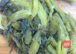 酸菜肉丝汤粉的做法图解3