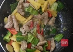 菠萝炒肉的做法图解6
