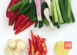 双椒炒章鱼的做法图解3