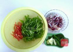 青椒炒鸡杂的做法图解1