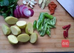 土豆香菇焖鸭的做法图解3