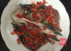 剁椒鱼头的做法图解2