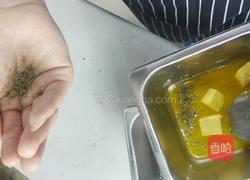 汤类菜肴配菜配 面包粒的做法图解4