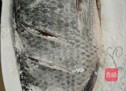 家常炖鱼的做法图解1