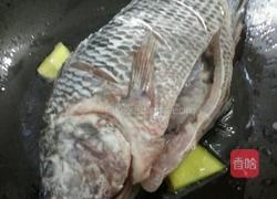 家常炖鱼的做法图解3