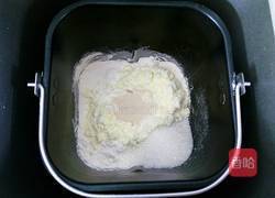 葱香火腿芝士面包的做法图解2