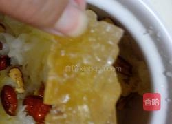 银耳红枣汤的做法图解3