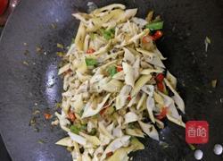 酸菜小笋的做法图解5