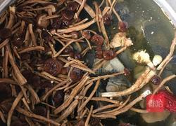 乌鸡炖茶树菇的做法图解3