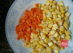 青椒玉米粒的做法图解1