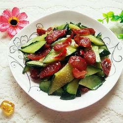 黄瓜炒腊肠的做法[图]