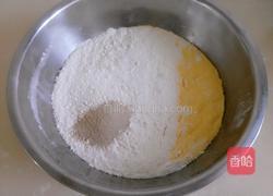 奶香玉米面发糕的做法图解3