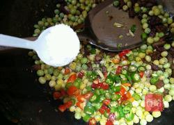 豌豆炒肉丁的做法图解8