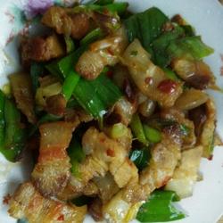回锅肉 五花肉 蒜苗 郫县豆瓣酱 的做法[图]