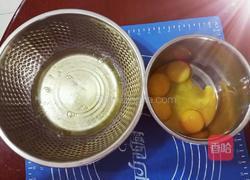 戚风蛋糕的做法图解2