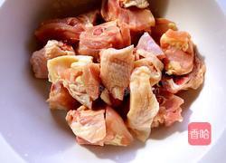 鸡腿焖土豆的做法图解1