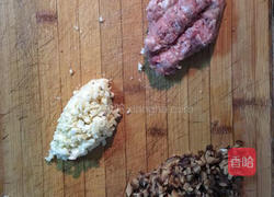 自制香菇猪肉鸡蛋肠粉的做法图解1