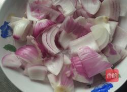土豆炒洋葱的做法图解2