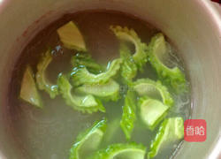 苦瓜黄豆排骨汤的做法图解7