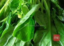 瘦肉炒芥兰的做法图解2