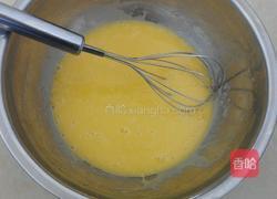 迷彩戚风肉松蛋糕卷的做法图解1