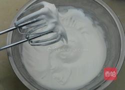 迷彩戚风肉松蛋糕卷的做法图解4