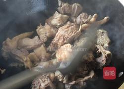 东北小笨鸡炖蘑菇的做法图解7