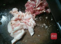 笋与肉爆香的做法图解1