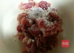 笋与肉爆香的做法图解2