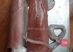 白灼鱿鱼的做法图解1