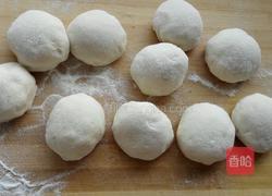 小猪豆沙包的做法图解4
