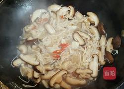 蒜香烧菌菇的做法图解6