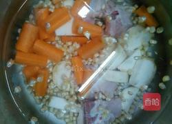 淮山排骨汤的做法图解3