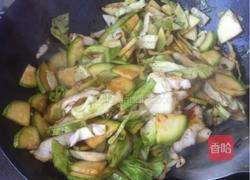 卷心菜炒西红柿葫芦片的做法图解7